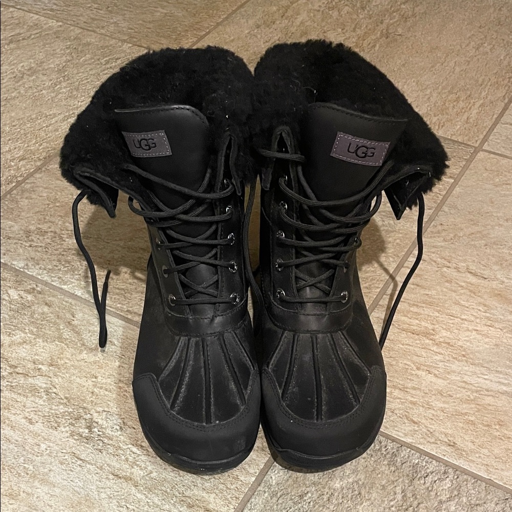 UGG Men’s or Women’s Black Lace-Up Winter Boots